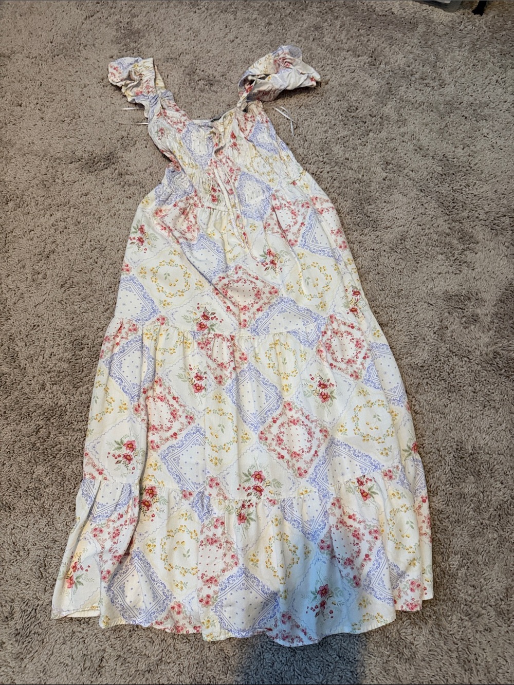 Arizona Love White Maxi Dress with Pink, Blue and Yellow Floral Patchprint - Picture 2 of 3